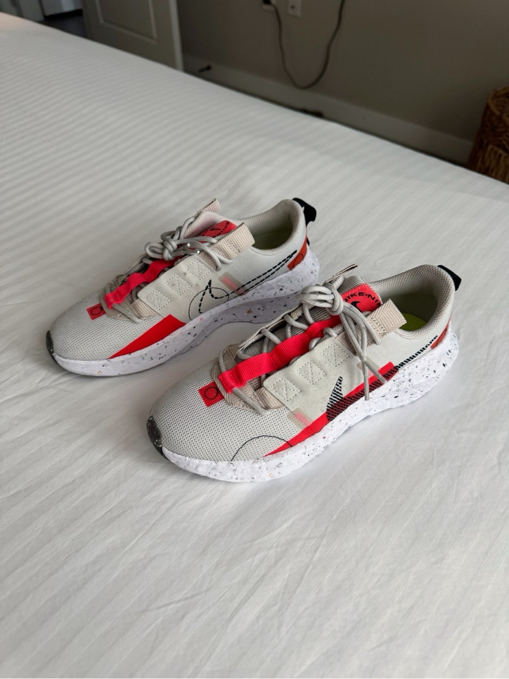 Nike Wmns Crater Impact 'Light Bone Bright Crimson' - NWOT/B - Picture 3 of 4